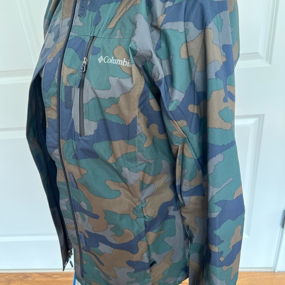 Columbia women’s golden grove shell in camouflage - Picture 8 of 16